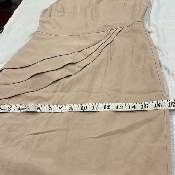 Alice + Olivia dress tan/beige. Spelling Slide Peplum Dress sleeveless Size 6 - Picture 7 of 8